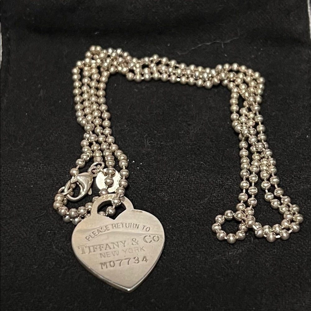 Sterling Silver Tiffany & Co. Return to Tiffany heart necklace w long bead chain